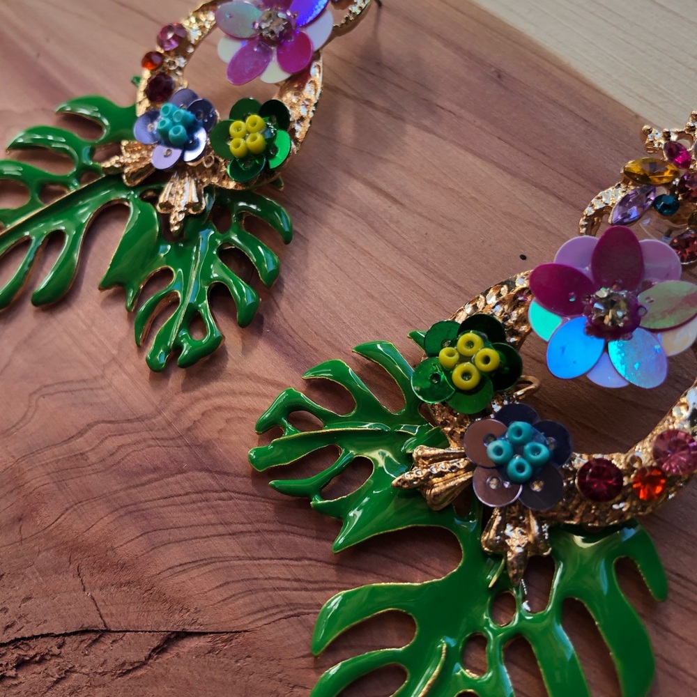 HP!! Monstera Leaf Statement Earrings! - Picture 6 of 9